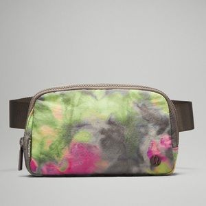 🍋Lululemon Everywhere Belt Bag, NWT